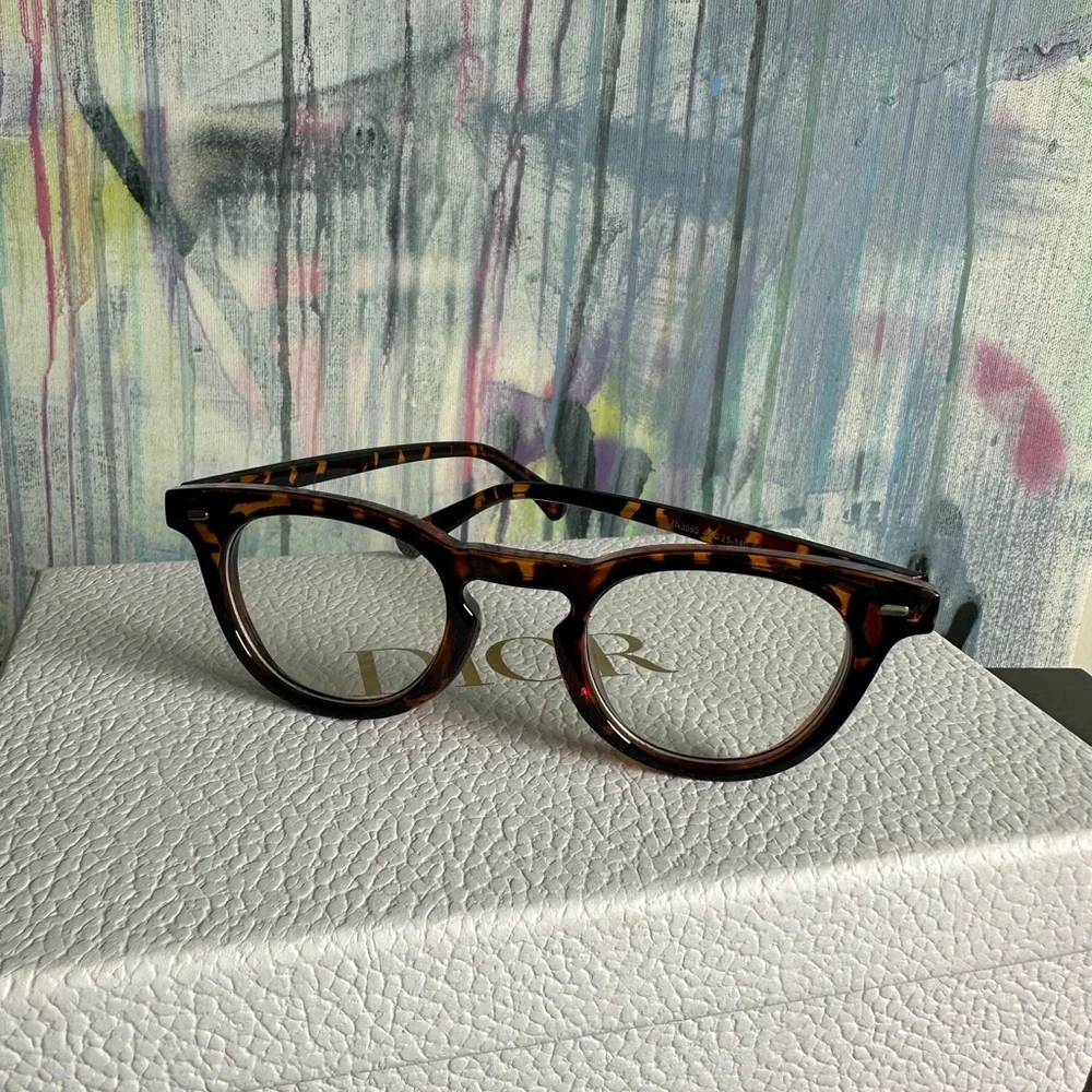 Tortoise Shell Transparent Glasses - Picture 2 of 4